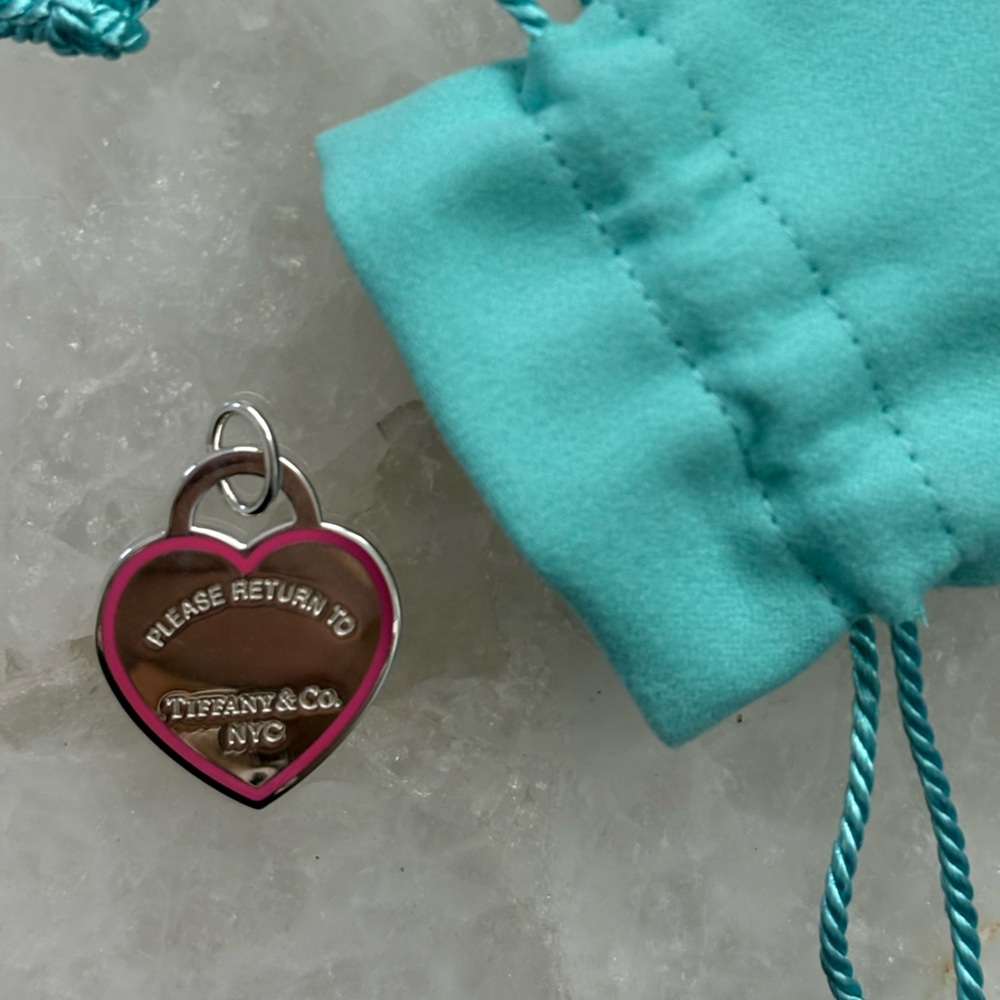 Authentic Tiffany & Co. Large 37mm Silver Heart Charm, pink enamel - Picture 11 of 14